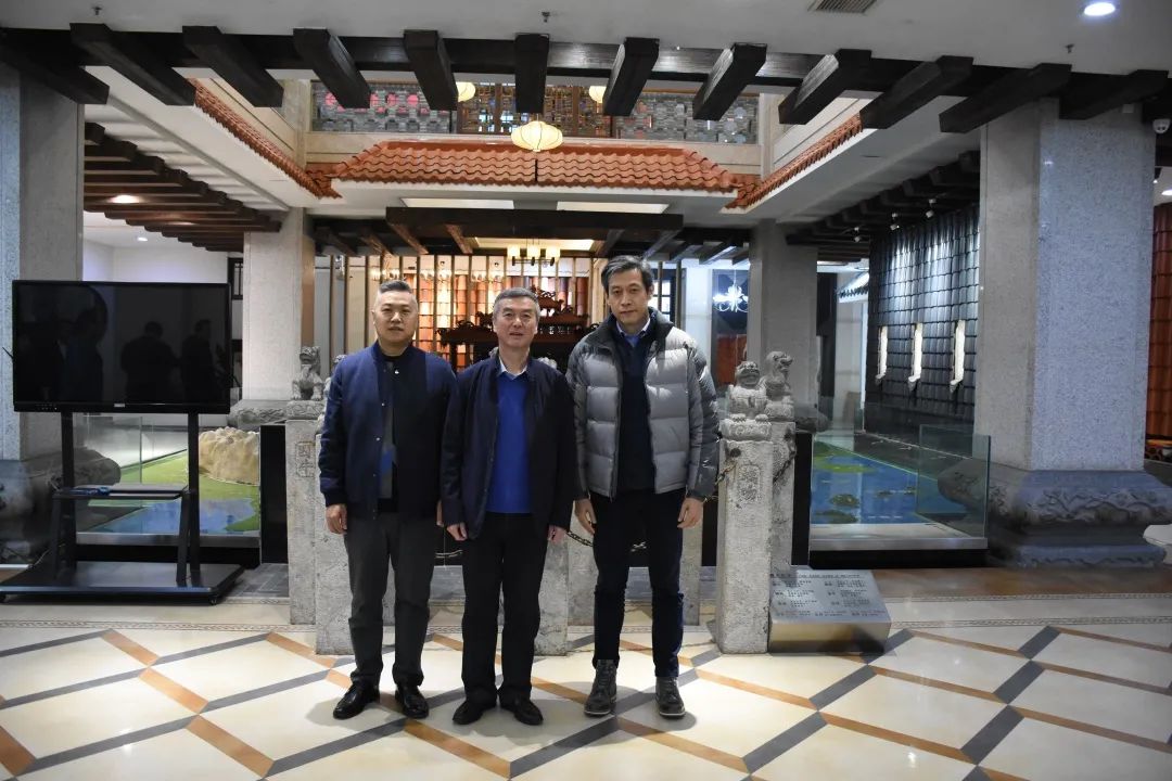 企业快讯 | 中国建筑卫生陶瓷协会会长缪斌一行莅临巅峰国际官网瓦业参观交流