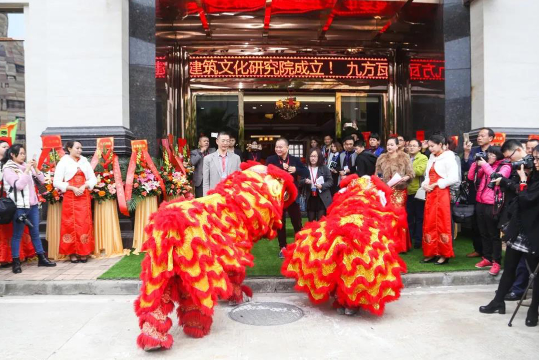 首尾不懈，，，，，，，，愿新岁一路生花
